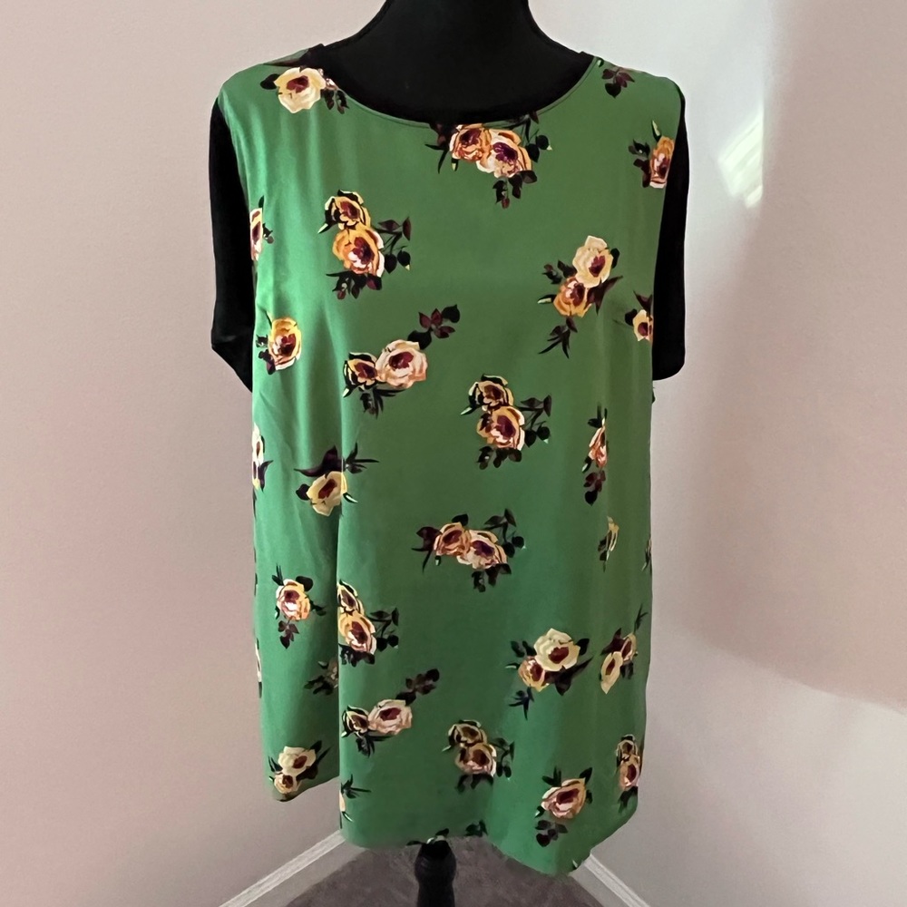 EUC Lane Bryant Floral Blouse - size 14/16